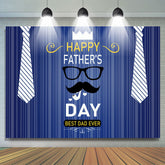 Glücklich Väter Tag Bart Binden Blau Hintergrund für Foto